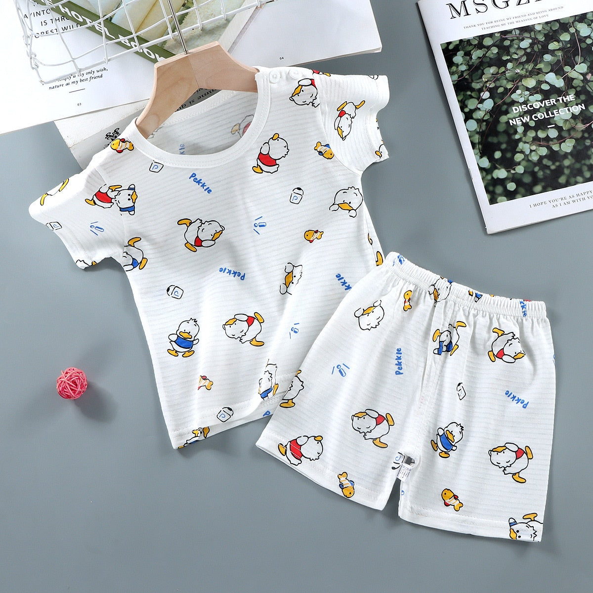 Printed cotton baby pajamas